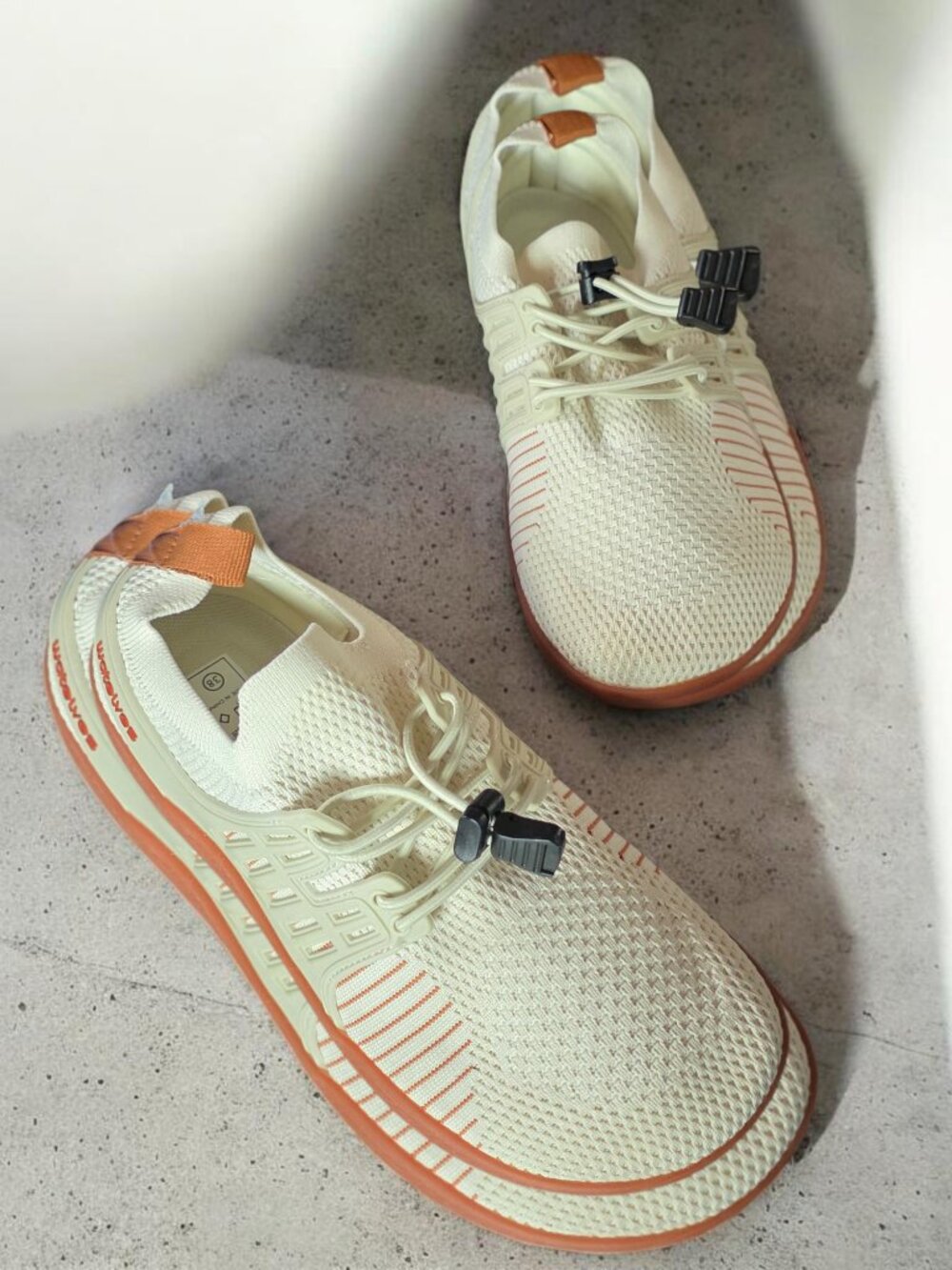 NWT WATELVES ( XL 38/8 ) Knit Lace Up Water Resistant Barefoot Feel Casual Water